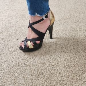 Guess black and gold heels